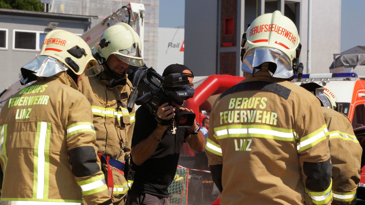 O Fotomagazin /  Tag der offenen Tr 2015 der Berufsfeuerwehr Linz